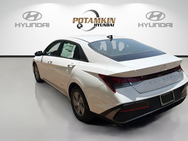 New 2026 Hyundai Elantra SE FWD image 7