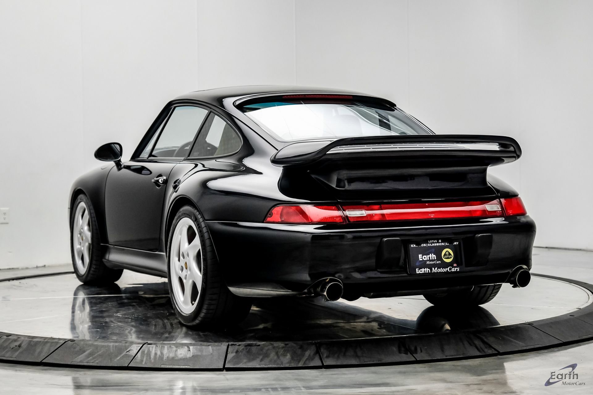 Used 1997 Porsche 911 Carrera S RWD image 15
