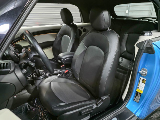 Used 2017 MINI Cooper Convertible image 13