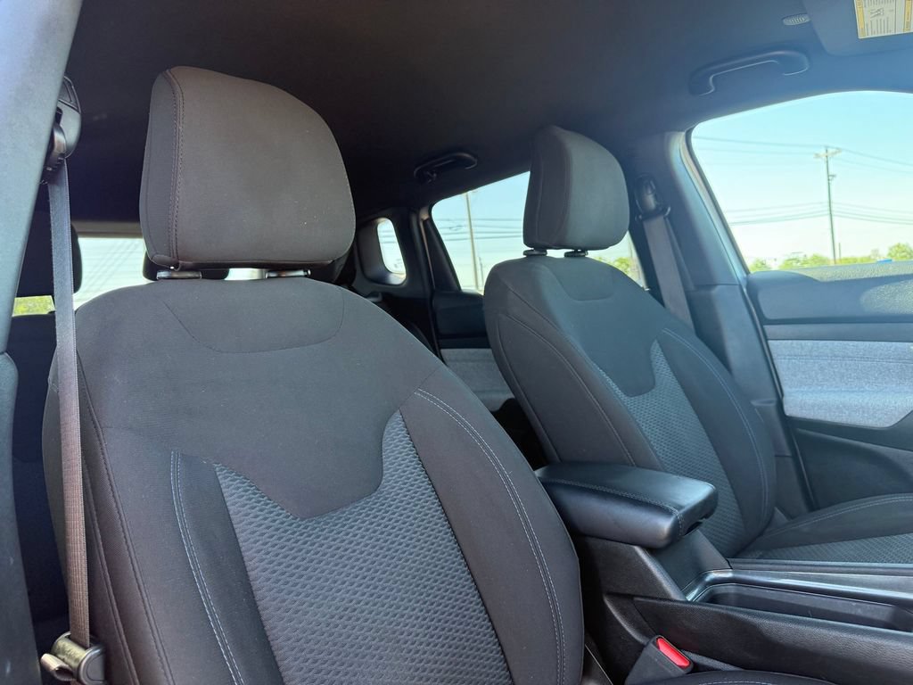 Used 2025 Jeep Compass Sport AWD/4WD image 28