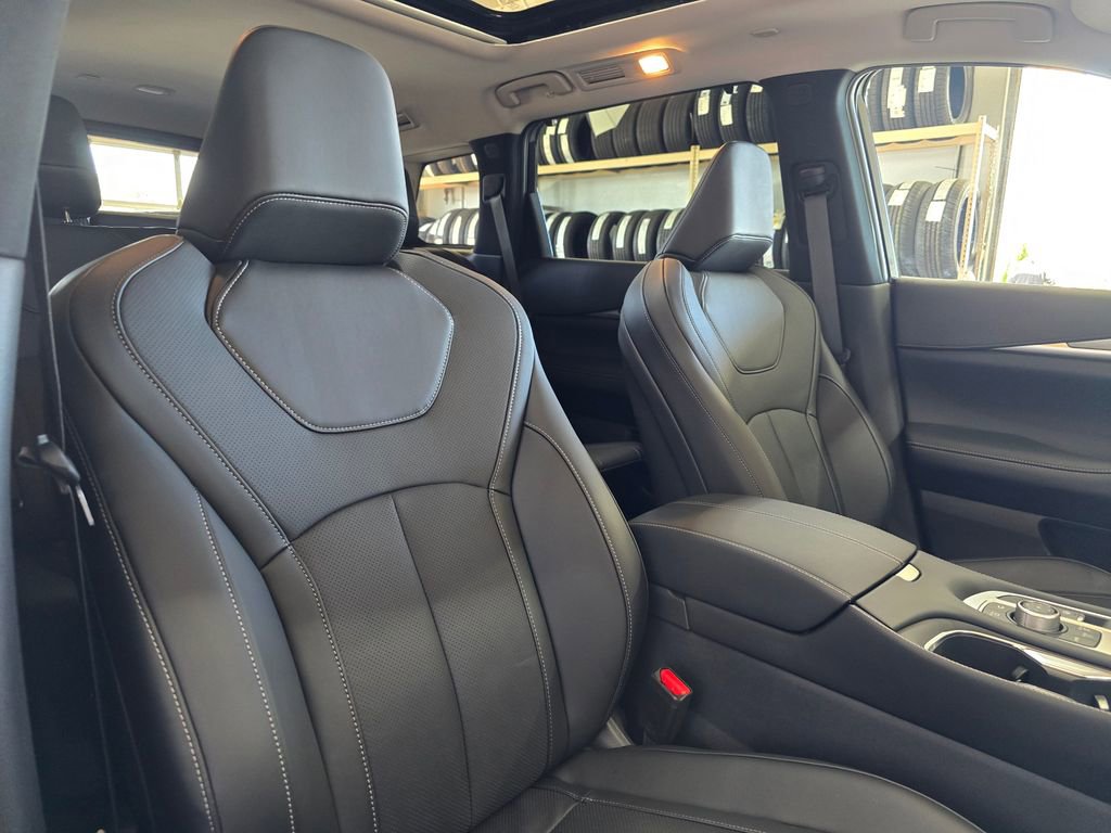 New 2026 INFINITI QX60 Luxe w/ Cargo Package image 29