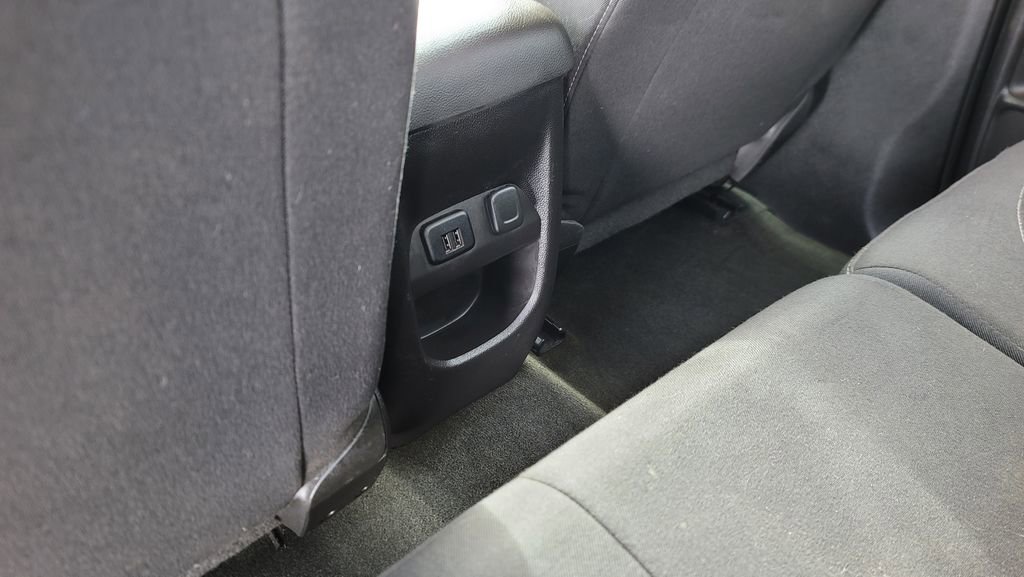 Used 2015 Chevrolet Colorado LT w/ LT Convenience Package image 26