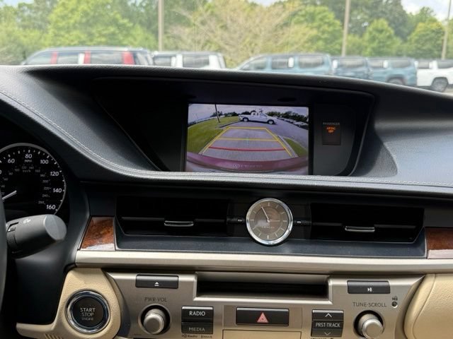 Used 2015 Lexus ES 350 w/ Luxury Package FWD image 19