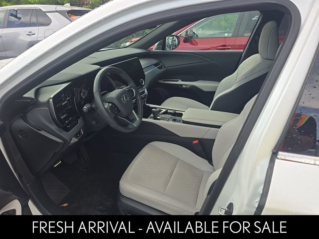 Used 2025 Lexus RX 350 Premium Plus w/ Convenience Package FWD image 9