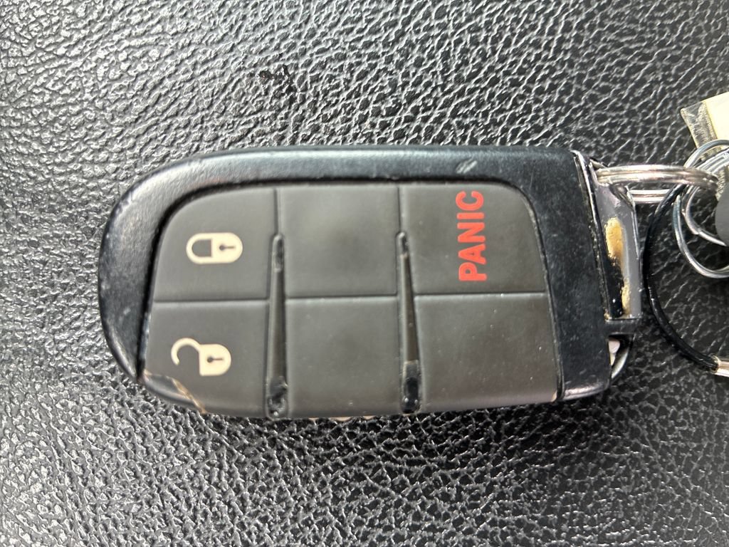 Used 2024 Jeep Compass Trailhawk AWD/4WD image 24