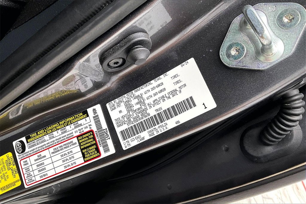 Used 2024 Toyota Tundra Limited w/ Nightshade Package image 18