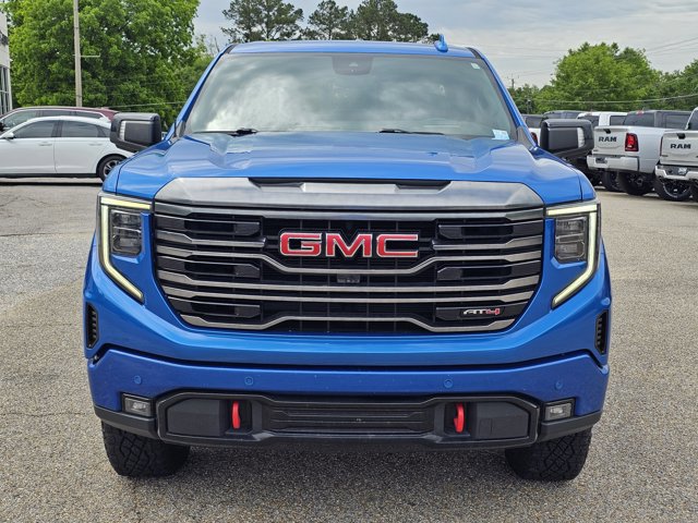 Used 2022 GMC Sierra 1500 AT4 w/ AT4 Premium Package AWD/4WD image 2