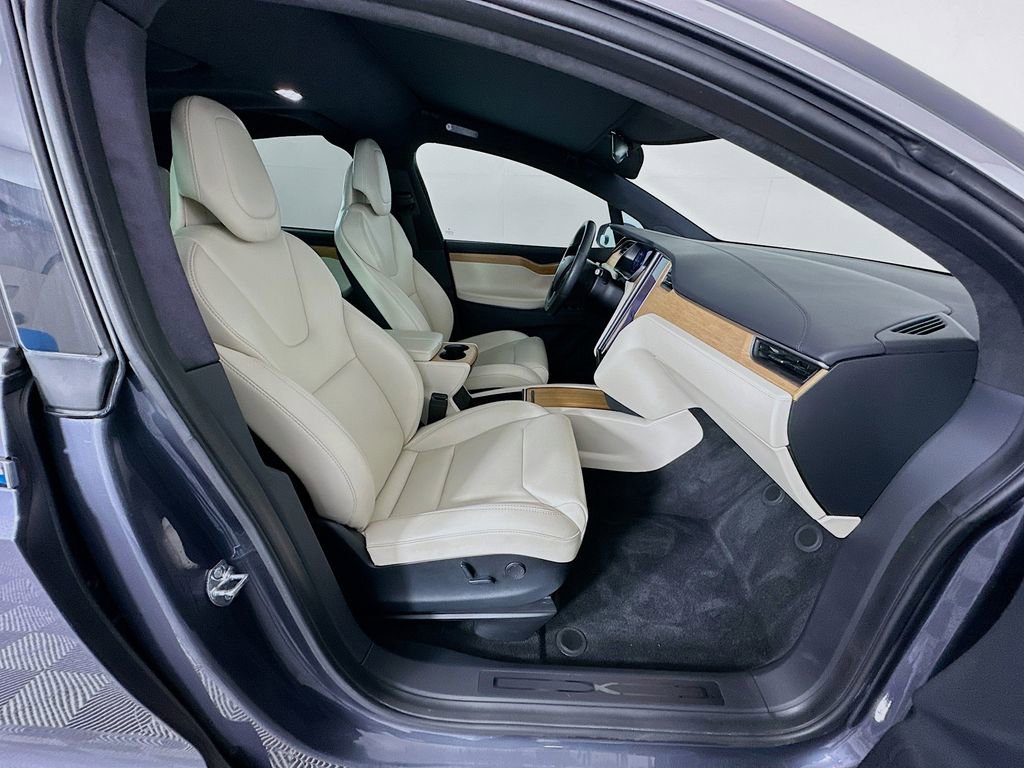 Used 2019 Tesla Model X Long Range image 28