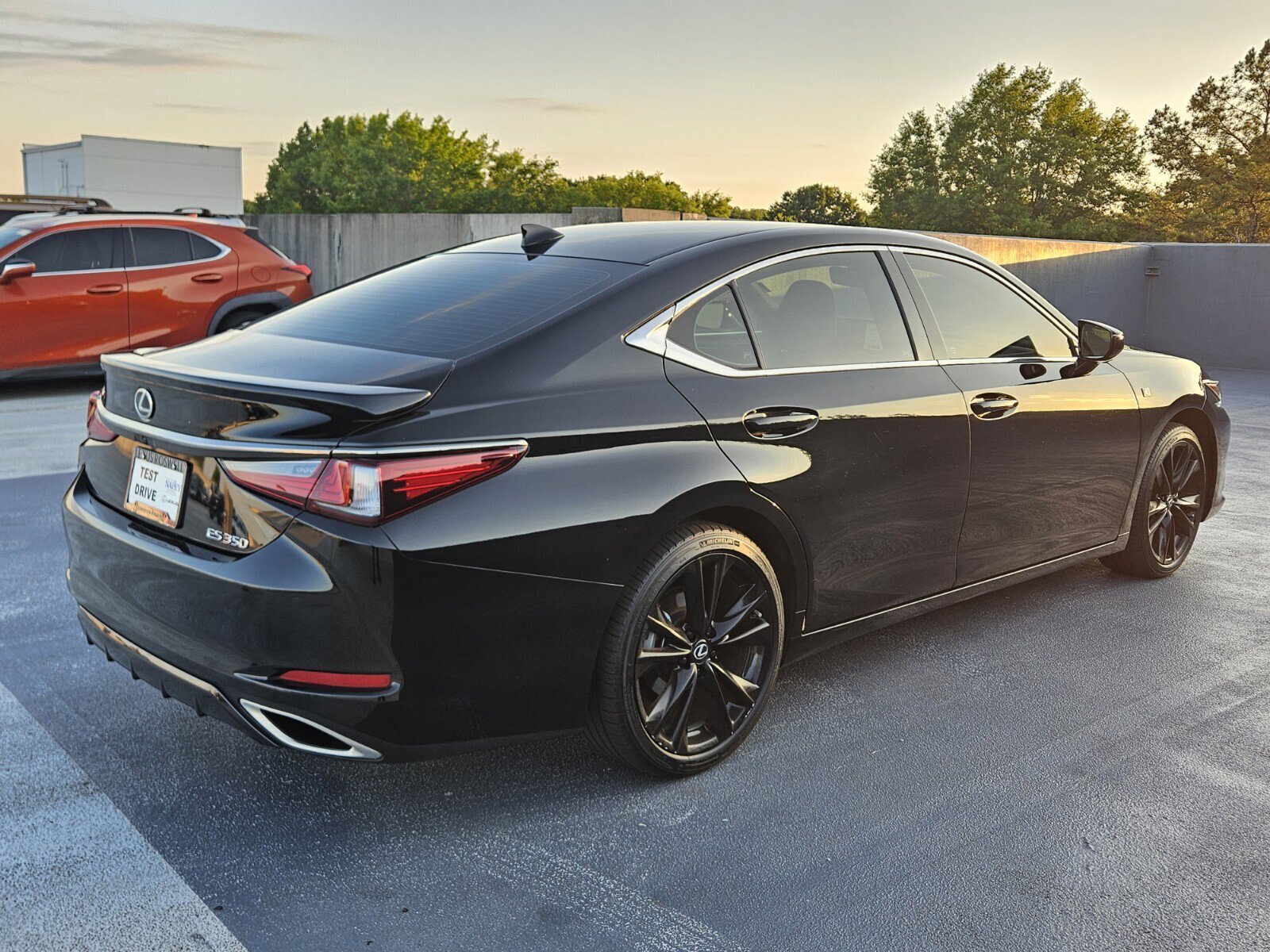 Certified 2024 Lexus ES 350 F Sport w/ Accessory Package (Z2) FWD image 5