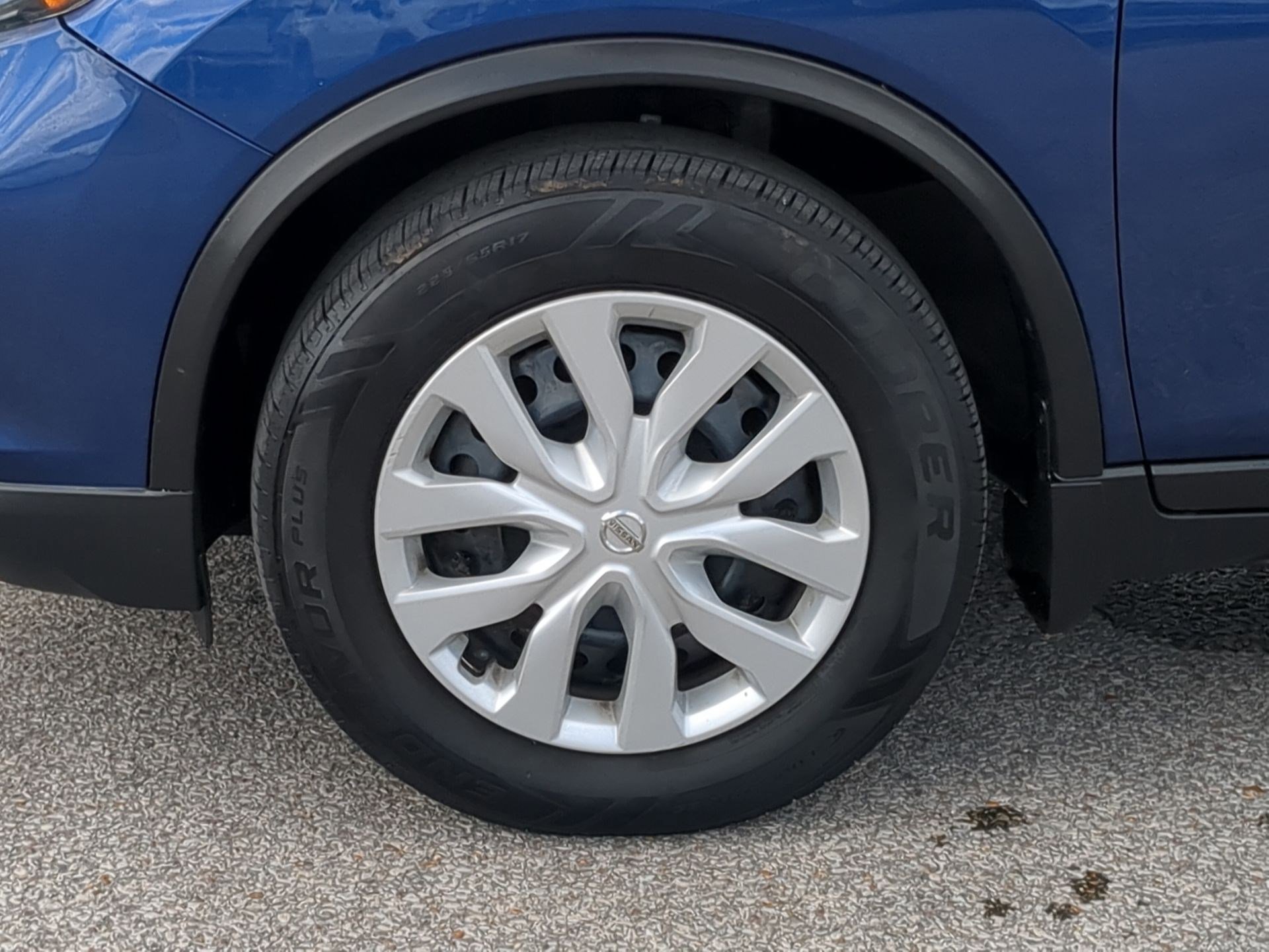 Used 2017 Nissan Rogue S image 10