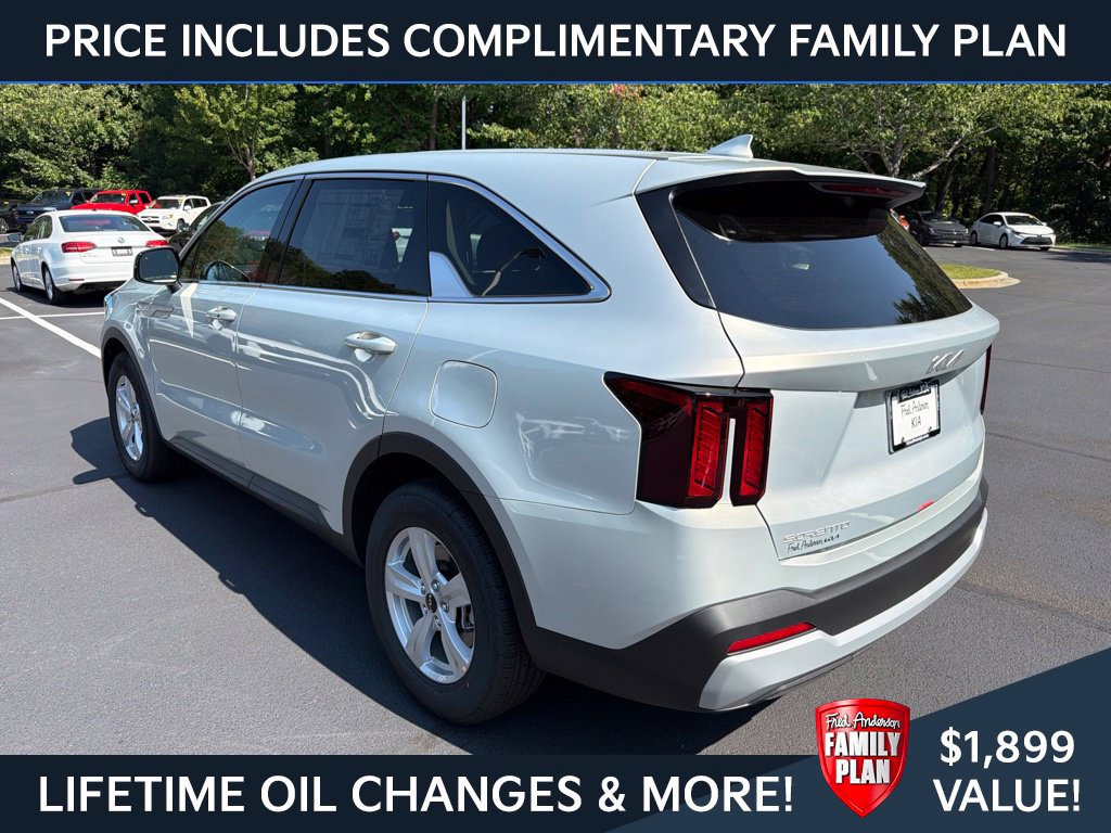 New 2026 Kia Sorento LX FWD image 4