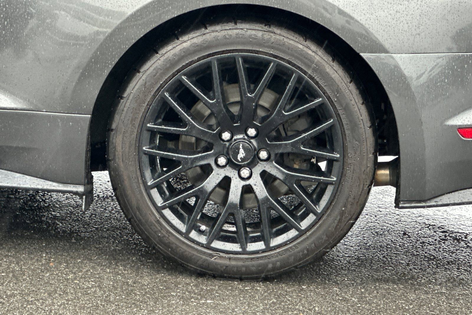 Used 2017 Ford Mustang GT Premium w/ GT Performance Package image 29