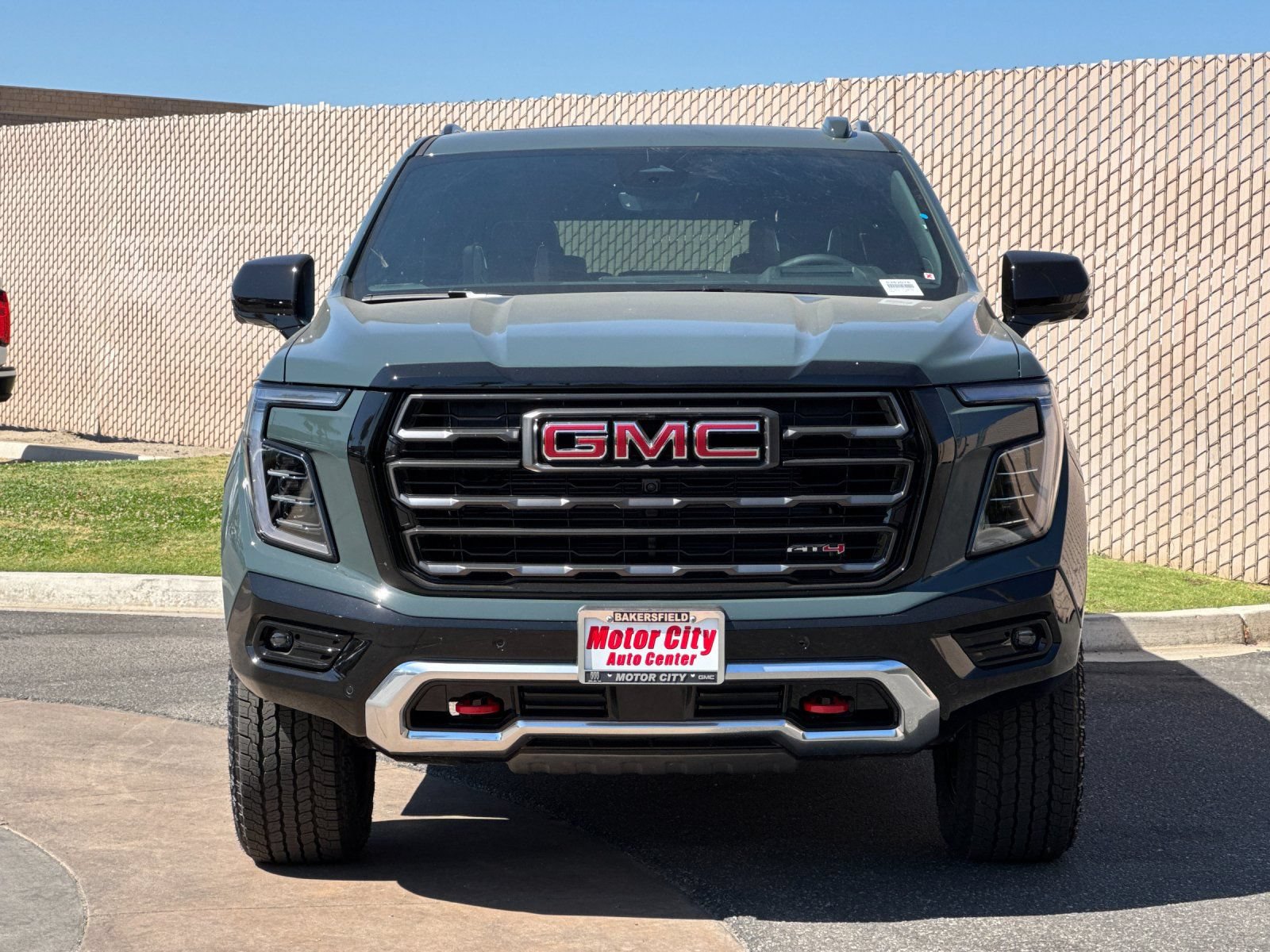 New 2026 GMC Yukon XL AT4 Ultimate AWD/4WD image 9