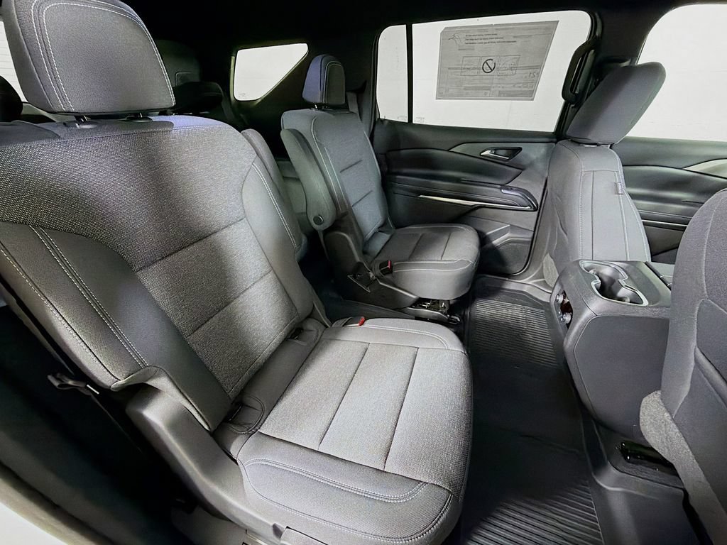 New 2026 Chevrolet Traverse LT w/ LPO, Floor Liner Package AWD/4WD image 23