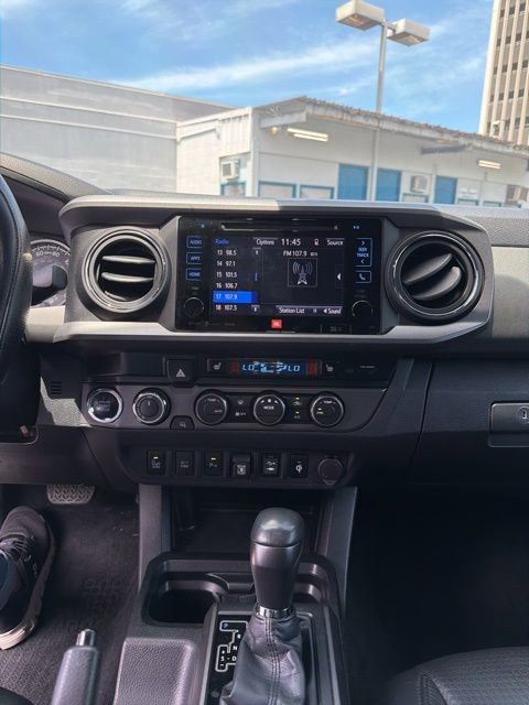 Used 2019 Toyota Tacoma SR image 9