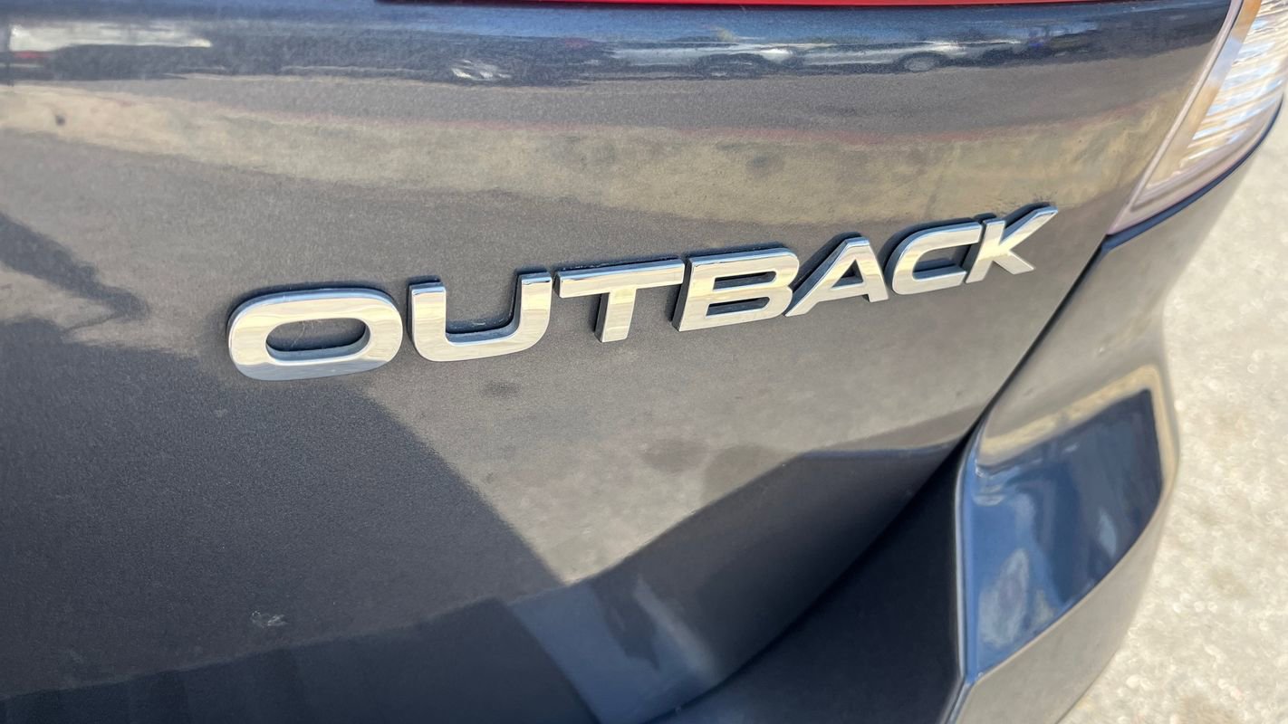 Used 2014 Subaru Outback 2.5i Limited image 24