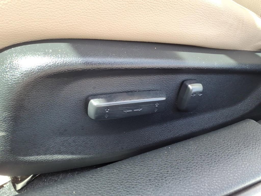 Used 2021 Honda Civic EX-L image 4