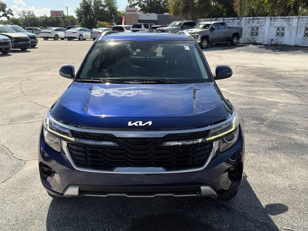 Certified 2025 Kia Seltos EX w/ EX Sunroof Package FWD image 3