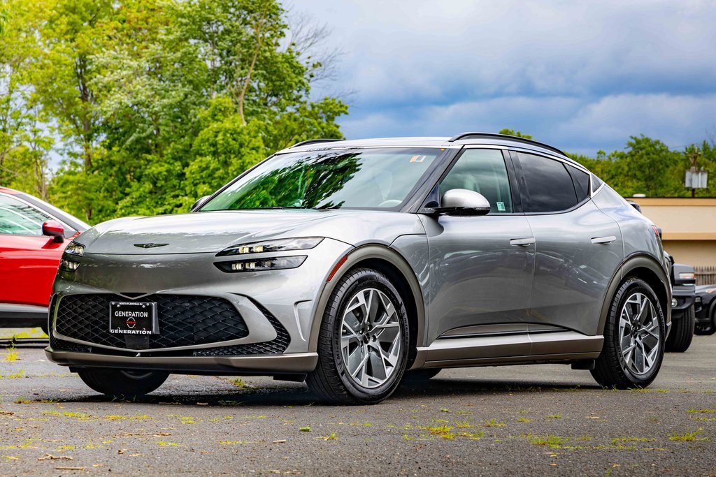 Used 2024 Genesis GV60 RWD image 21