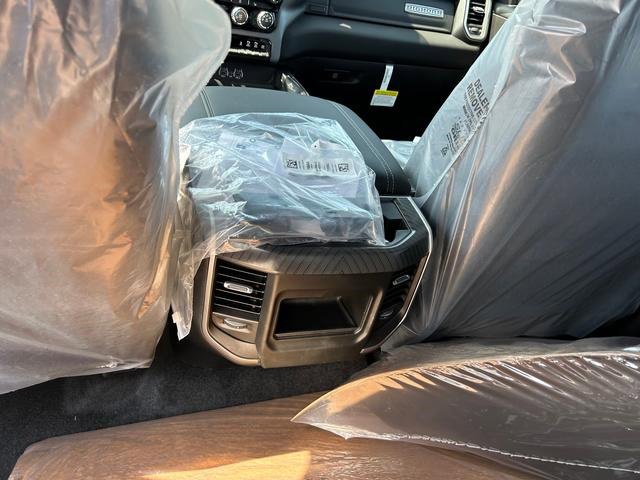 New 2025 RAM 1500 4x4 Crew Cab image 15