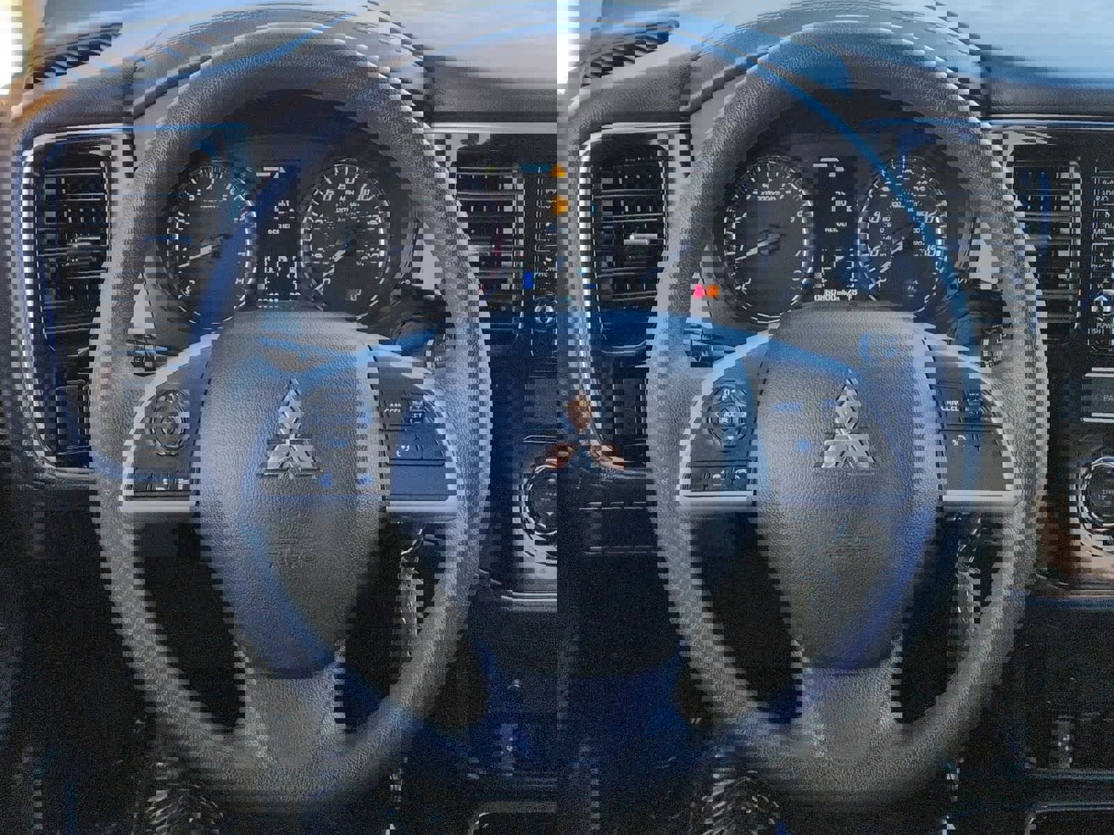 Used 2019 Mitsubishi Outlander ES image 23