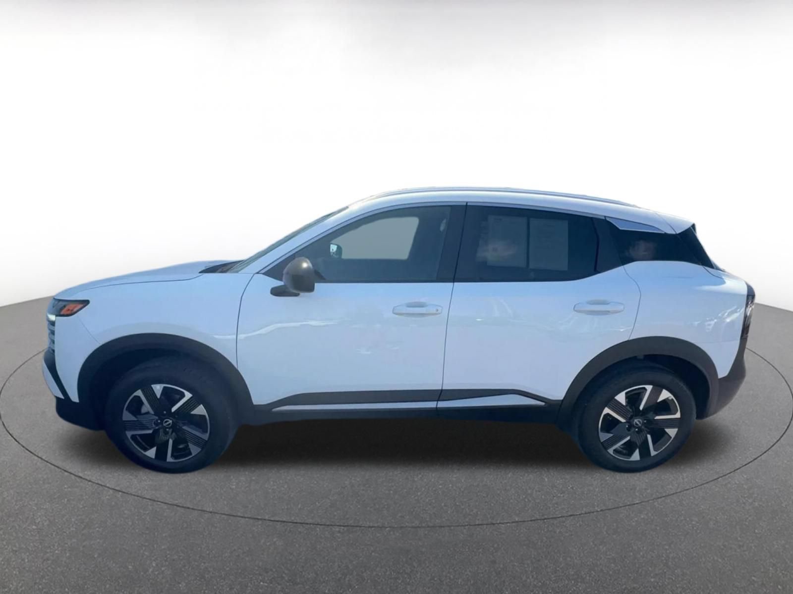Used 2026 Nissan Kicks SV w/ Cold Weather Package AWD/4WD image 9