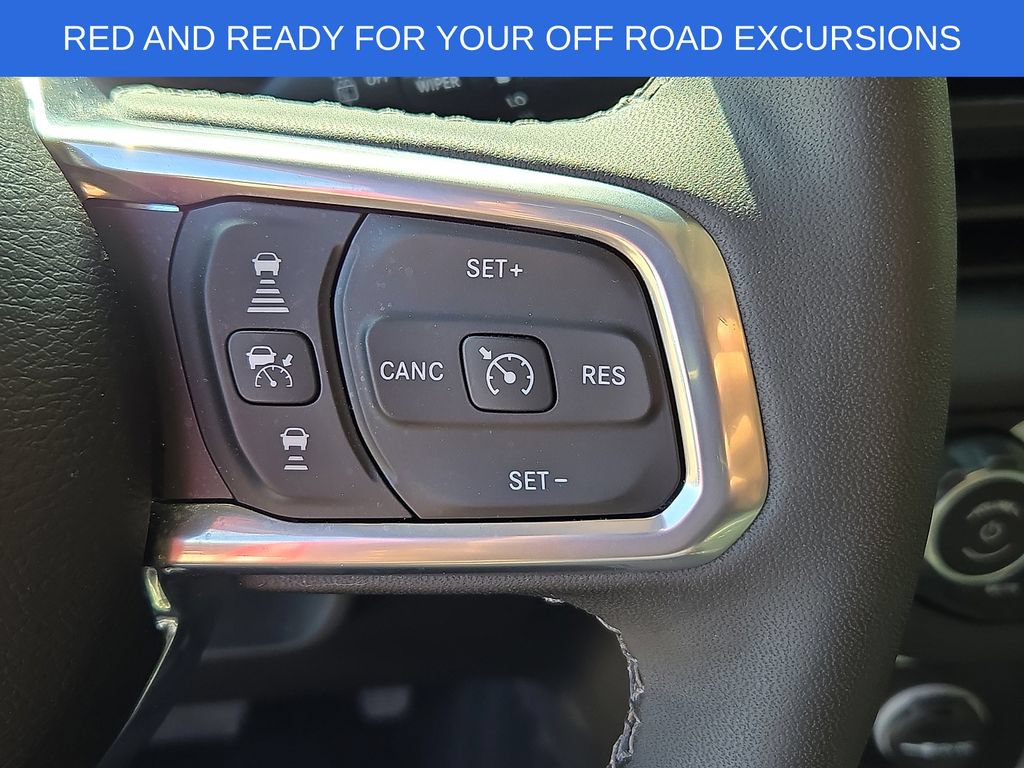 Used 2025 Jeep Wrangler Unlimited Sahara AWD/4WD image 21