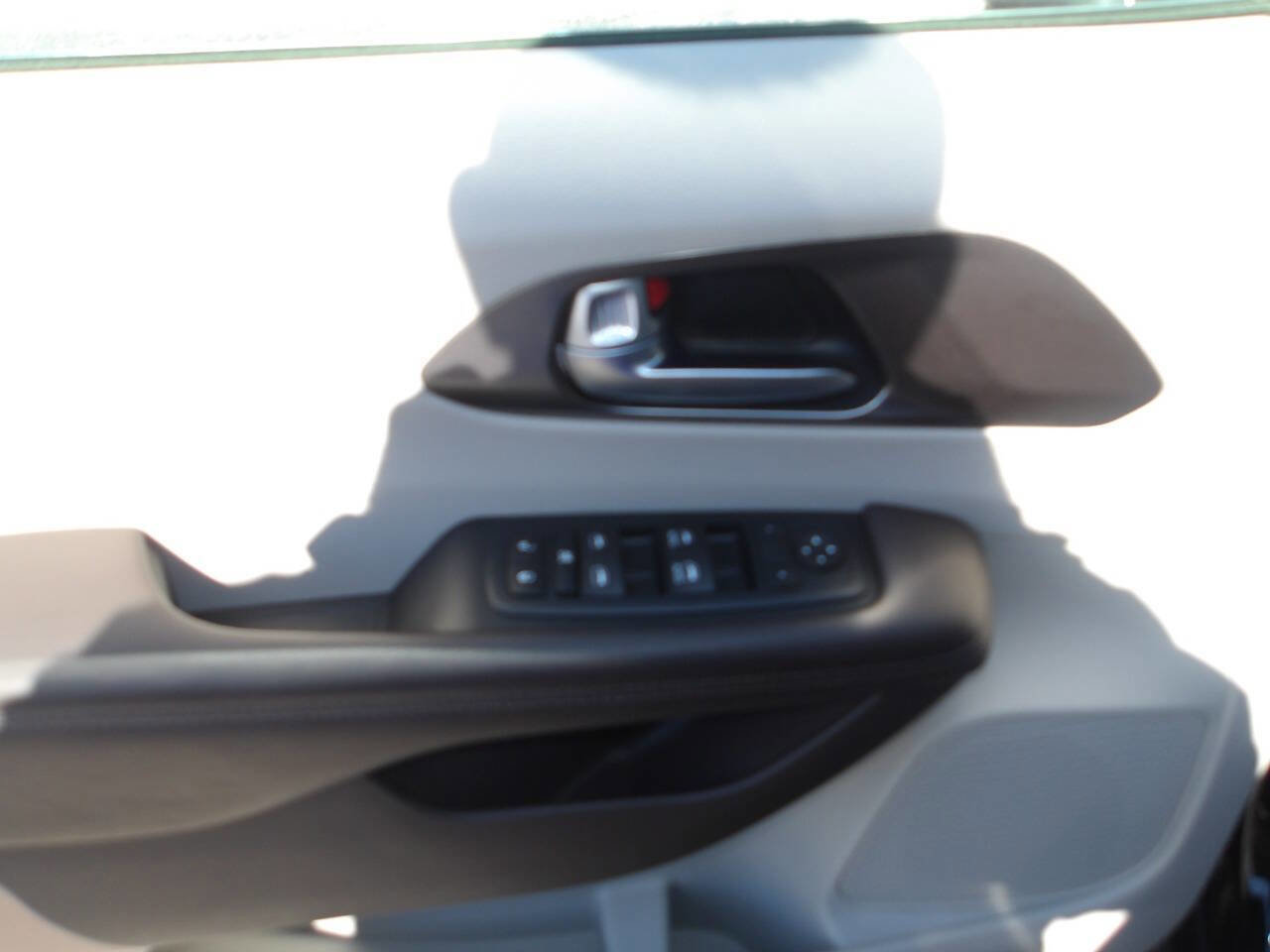 Used 2017 Chrysler Pacifica Touring-L FWD image 8