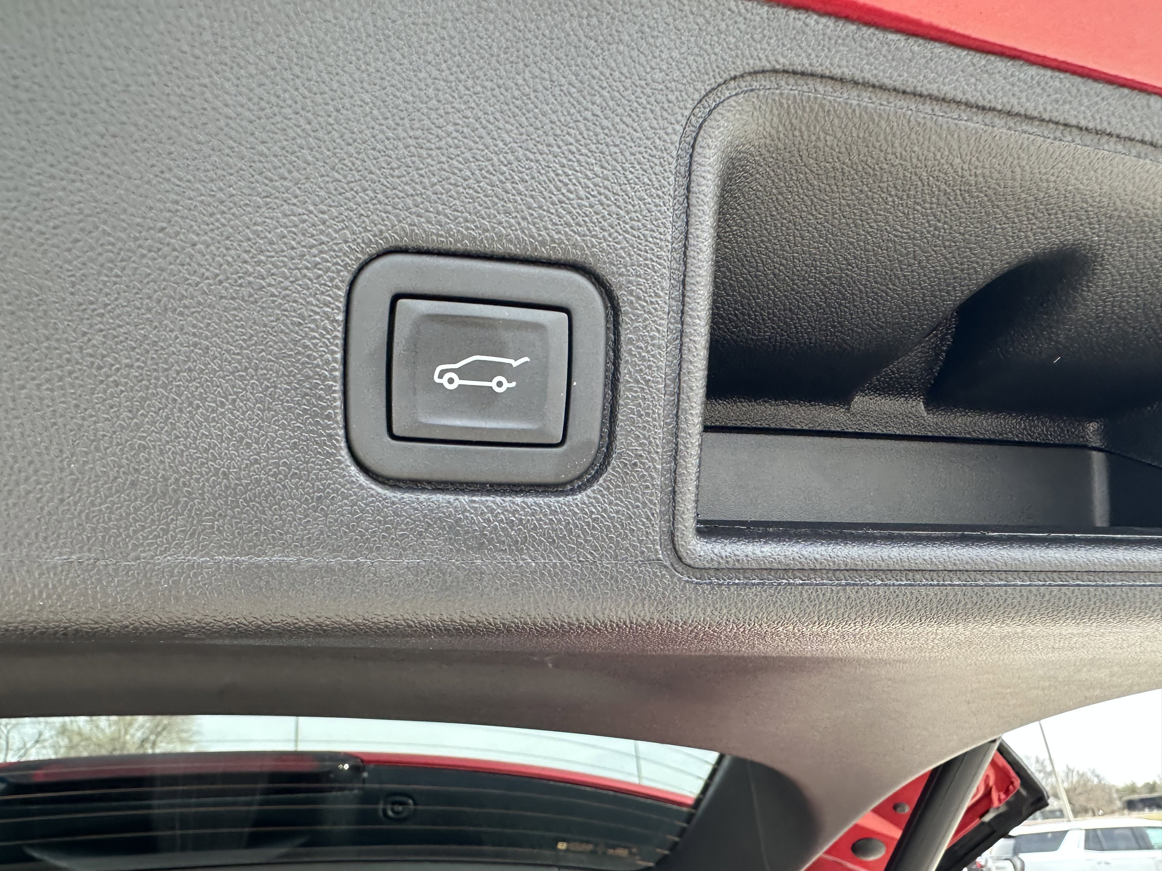 Used 2024 GMC Terrain SLT w/ Infotainment Package II image 27