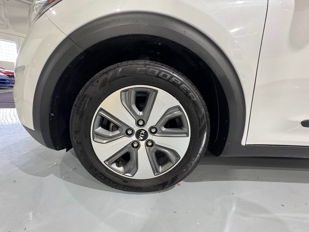 Used 2019 Kia Niro LX image 43