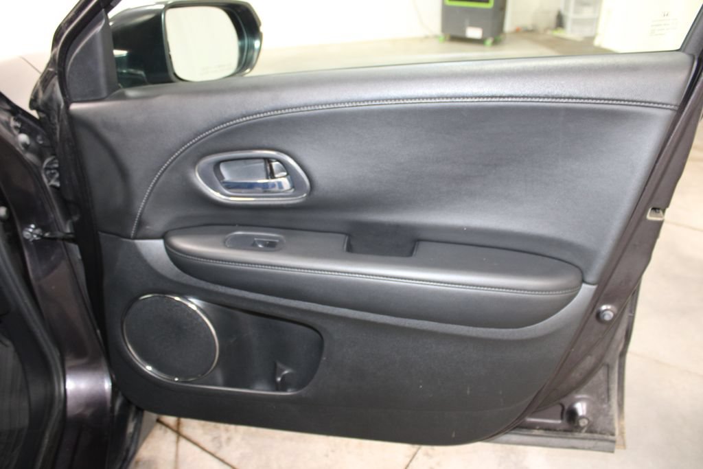 Used 2017 Honda HR-V EX-L image 24