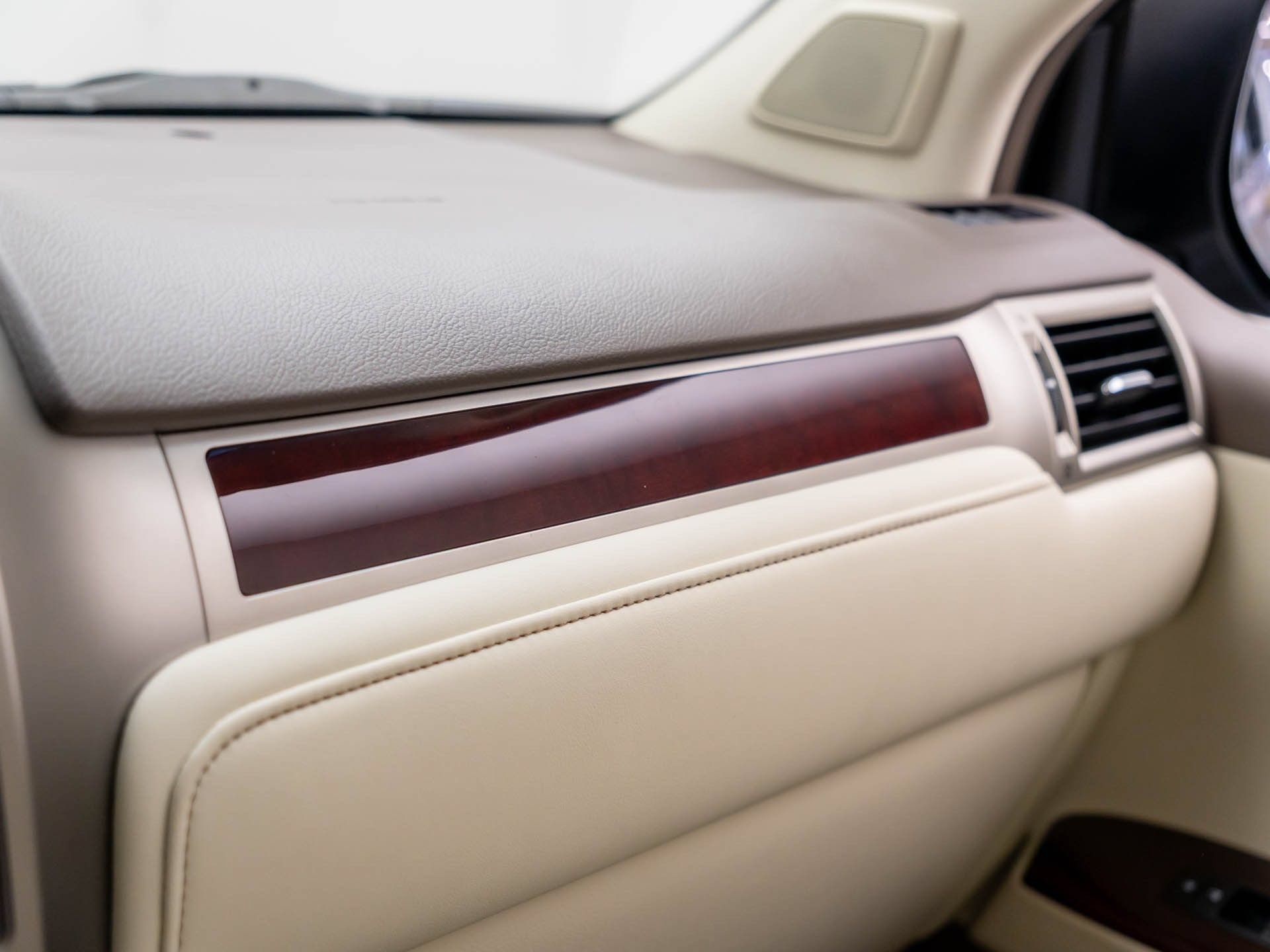 Used 2019 Lexus GX 460 Premium w/ Premium Package AWD/4WD image 32