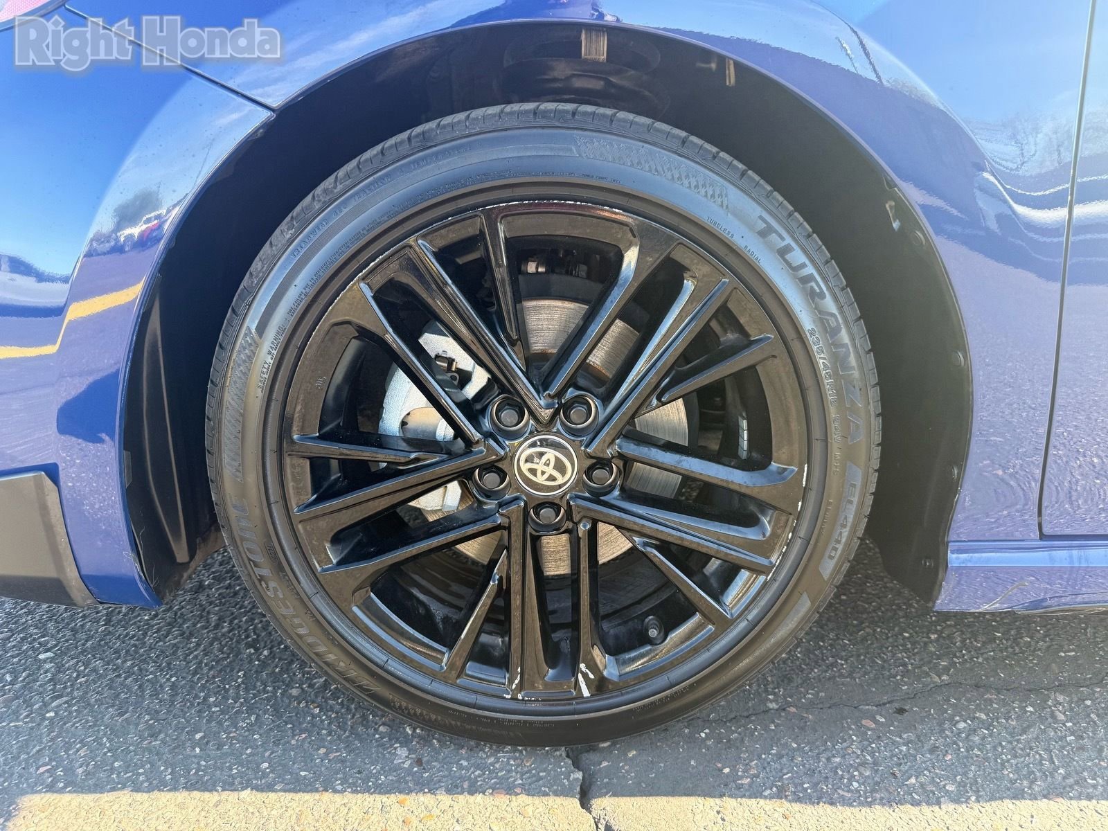 Used 2025 Toyota Camry SE w/ Convenience Package image 11