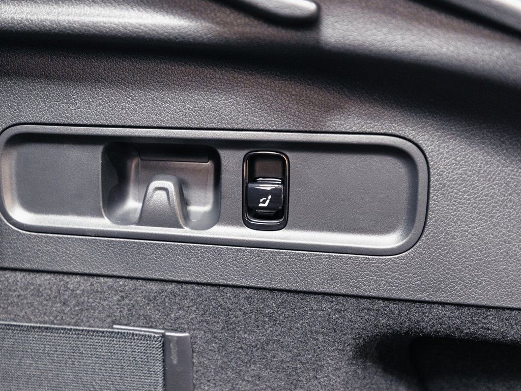 Used 2025 Mercedes-Benz GLC 63 AMG S image 35