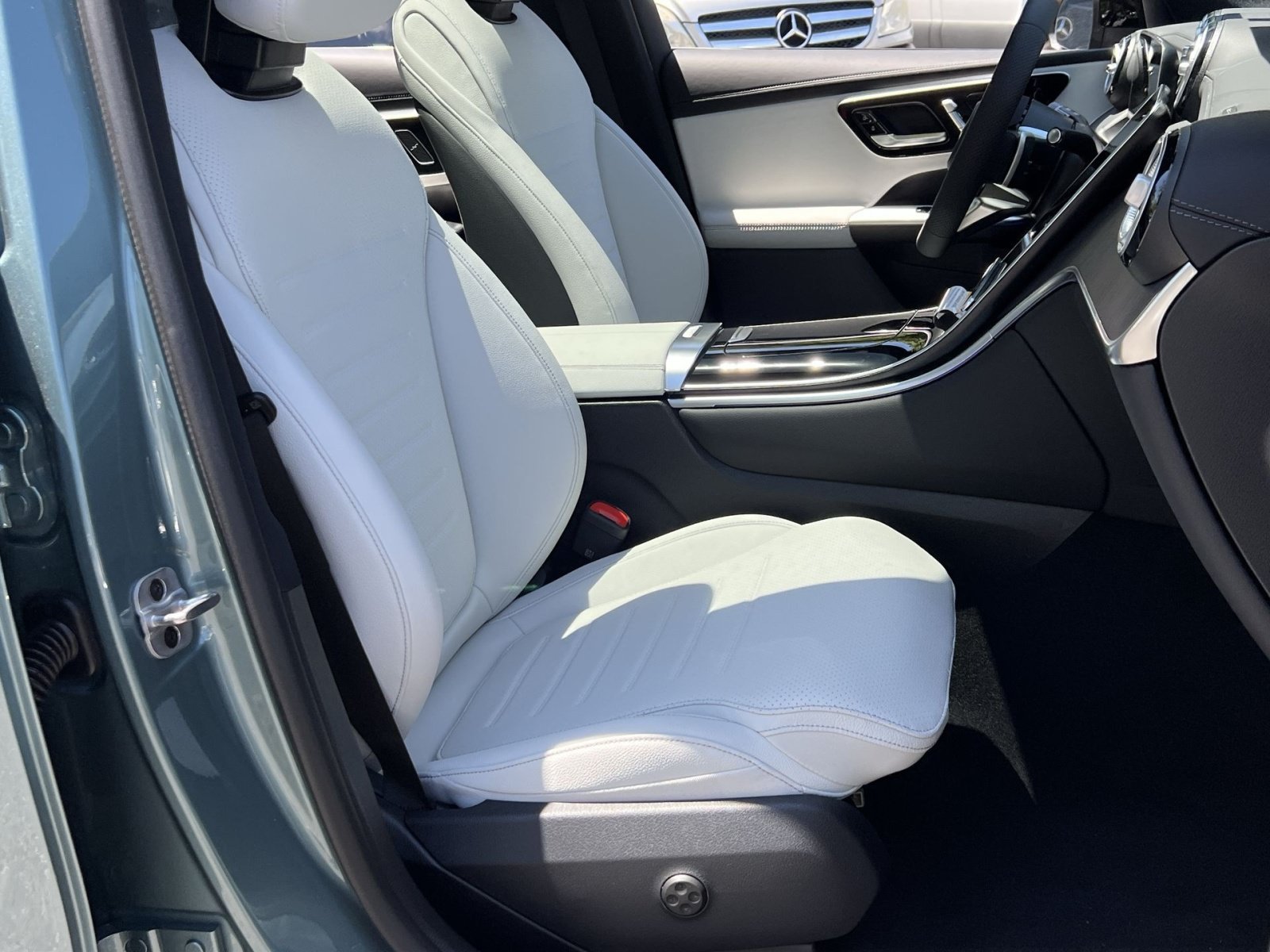 New 2026 Mercedes-Benz GLC 300 4MATIC image 33