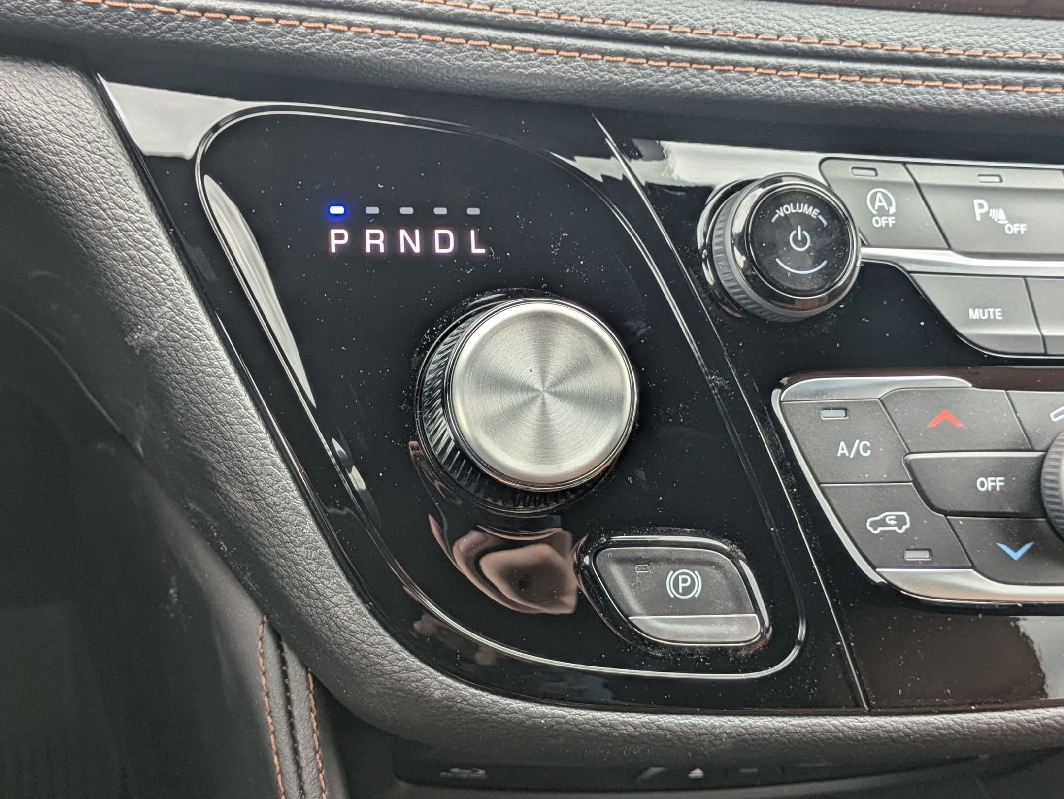New 2026 Chrysler Pacifica Pinnacle FWD image 16