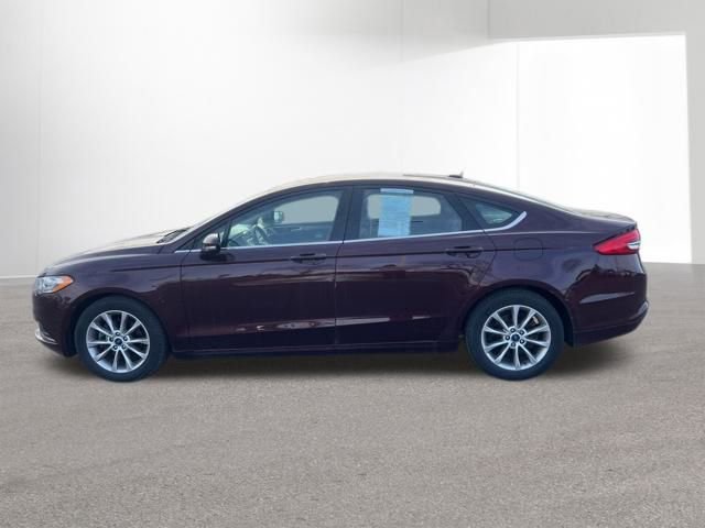 Used 2017 Ford Fusion SE image 9