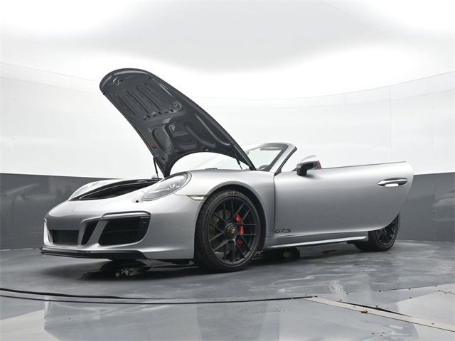 Used 2018 Porsche 911 Carrera 4 GTS image 25