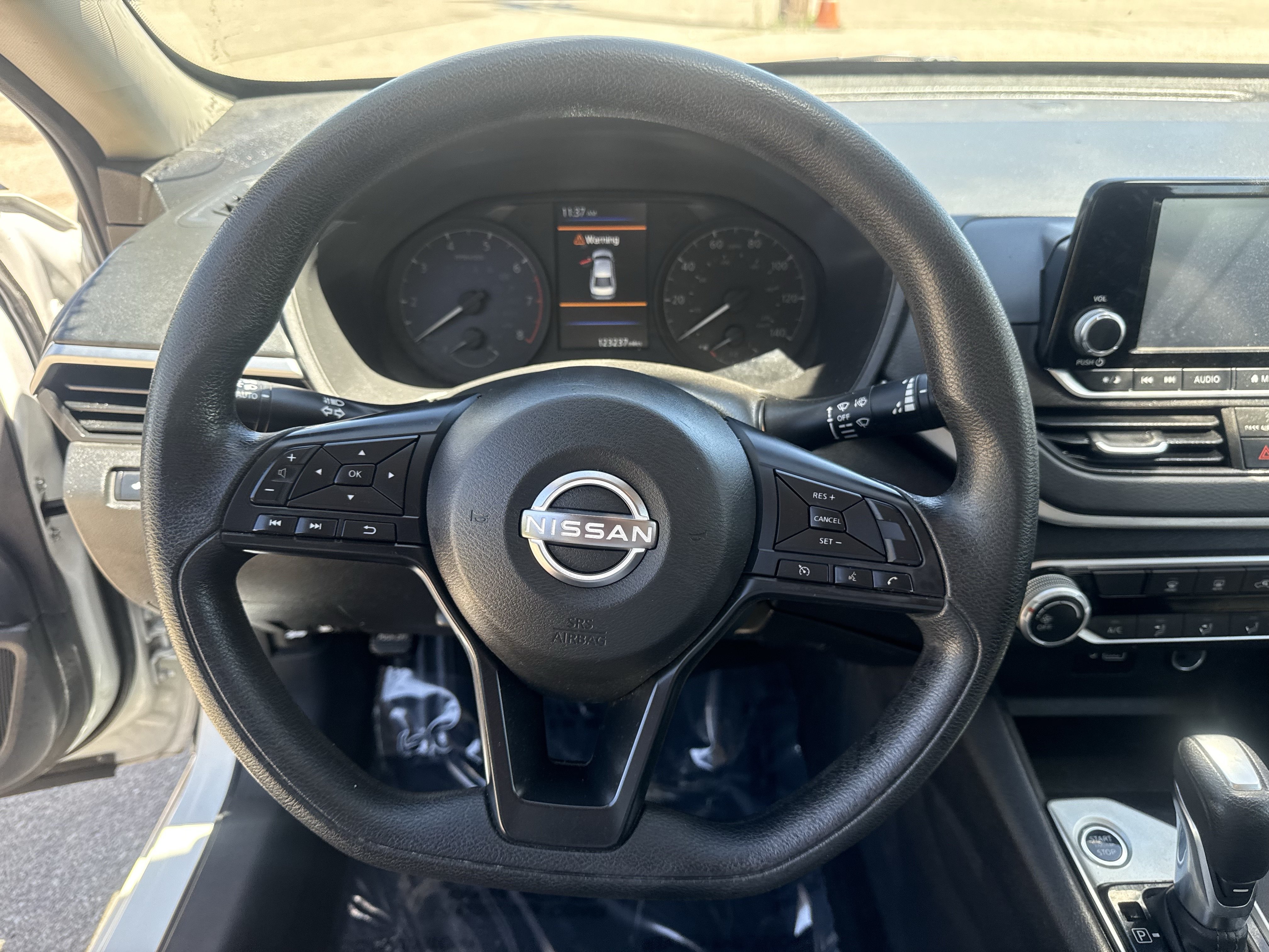Used 2024 Nissan Altima 2.5 S FWD image 15
