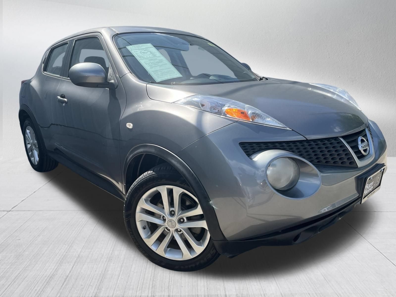 Used 2014 Nissan Juke S FWD image 3