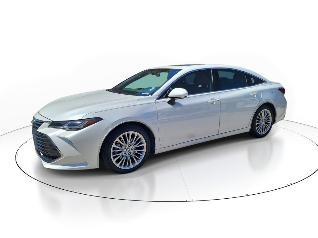 Used 2020 Toyota Avalon Limited image 8