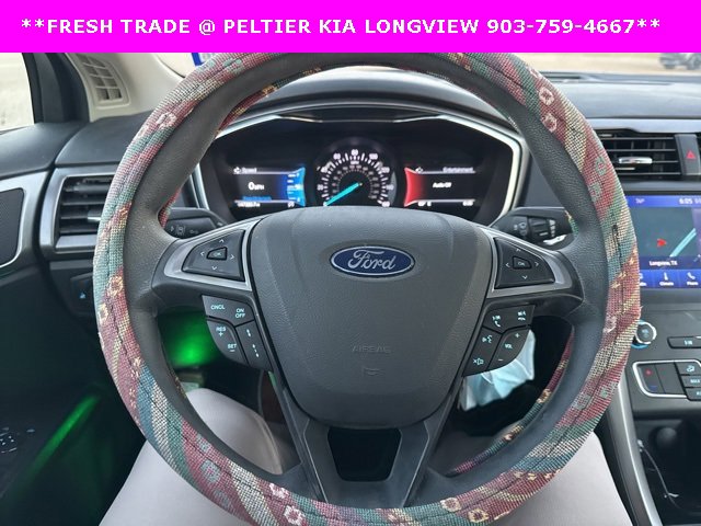 Used 2020 Ford Fusion SE image 11