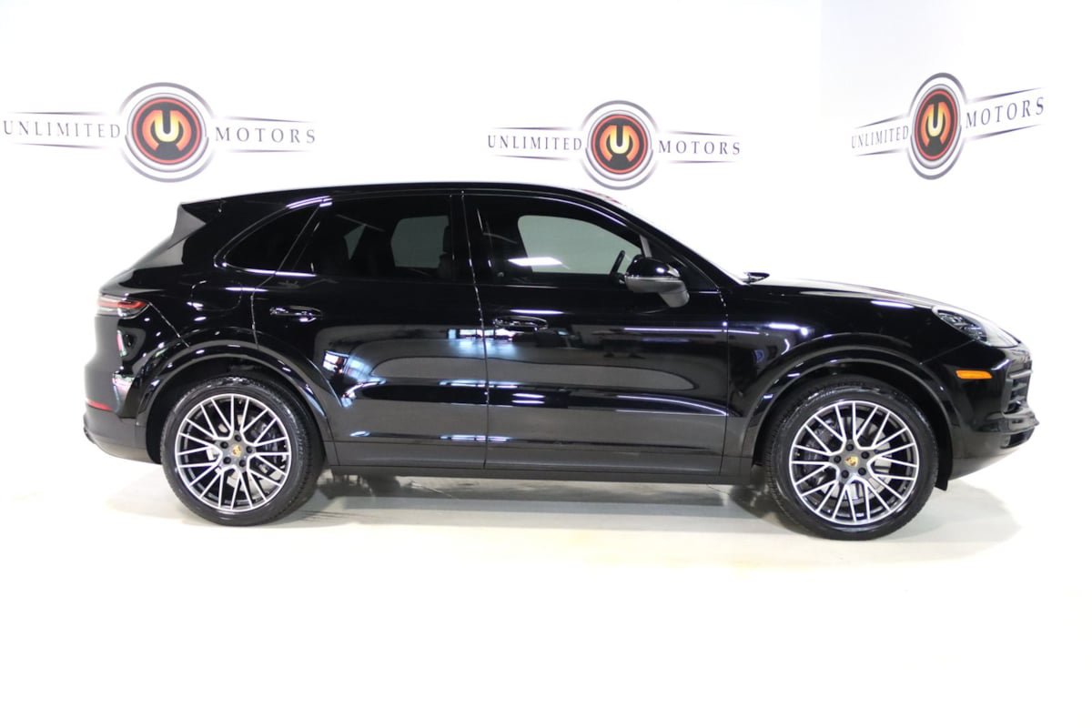 Used 2022 Porsche Cayenne Platinum Edition AWD/4WD image 35