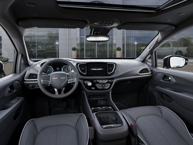 New 2026 Chrysler Pacifica Limited FWD image 14