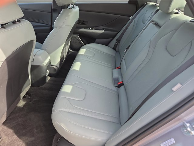 Used 2025 Hyundai Elantra Limited FWD image 16