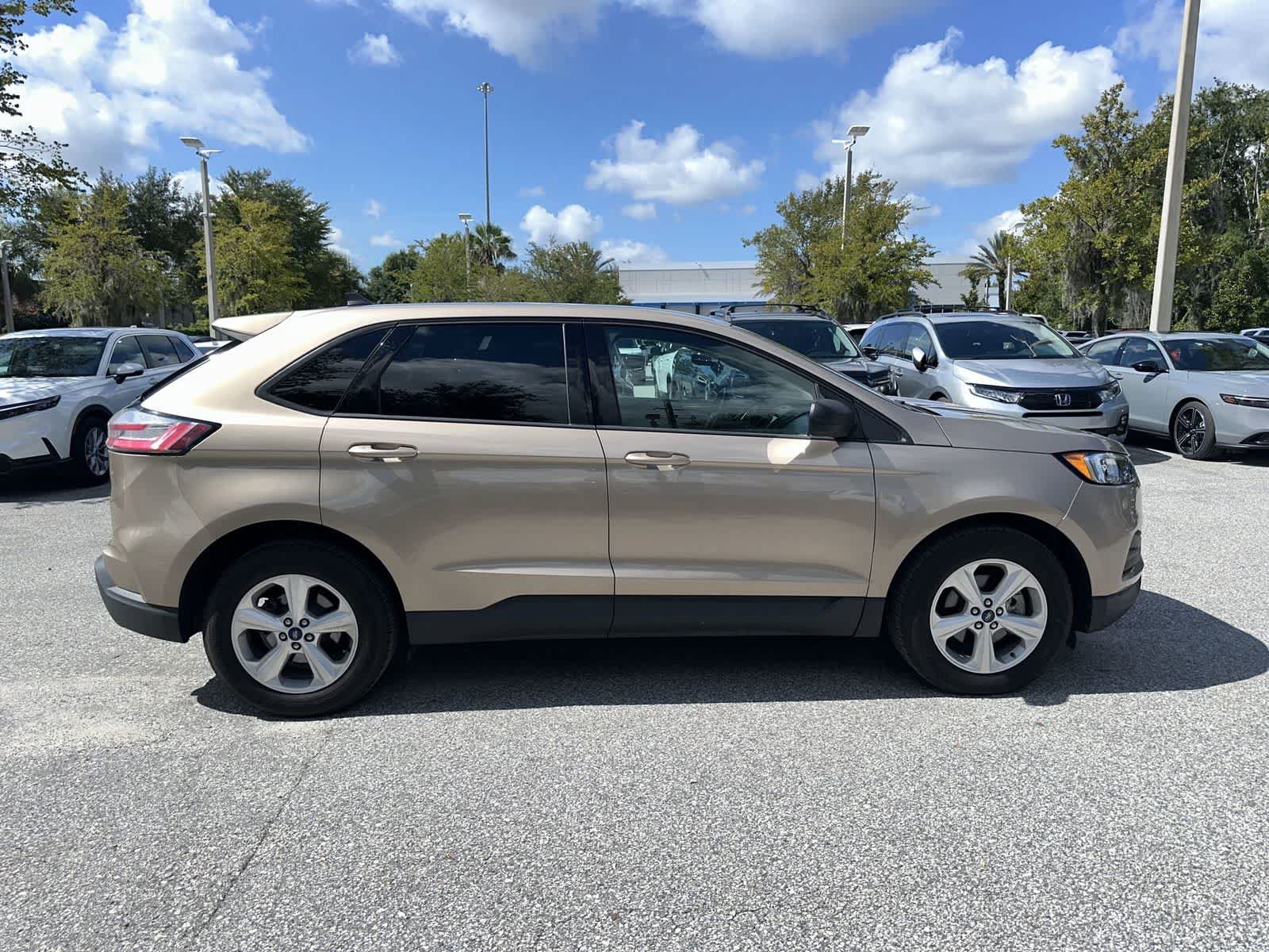 Used 2020 Ford Edge SE FWD image 7