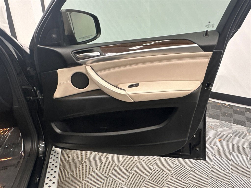 Used 2014 BMW X6 xDrive50i image 15