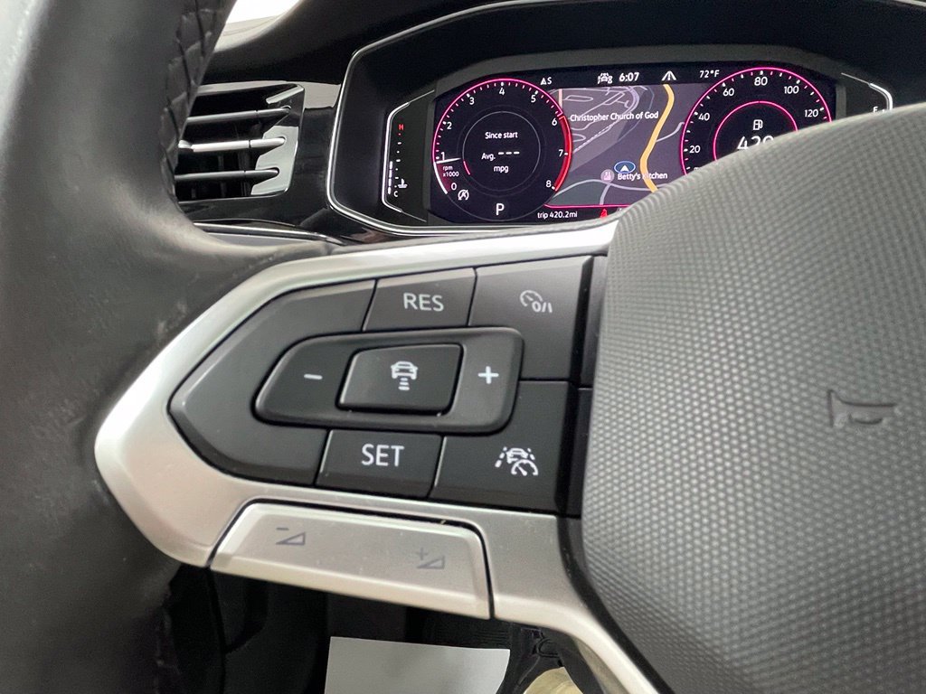 Used 2025 Volkswagen Jetta SEL FWD image 25
