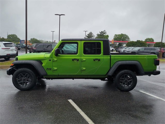 New 2025 Jeep Gladiator Sport image 7