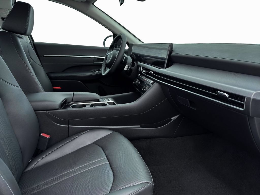 New 2026 Hyundai Sonata Limited FWD image 16